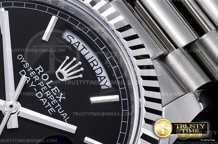 0726 Versatile RDD0220H – DayDate 36mm 701